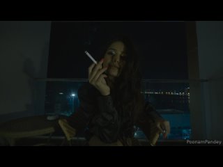 poonampandeytv teases her sexy body